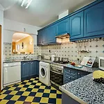 Casa *