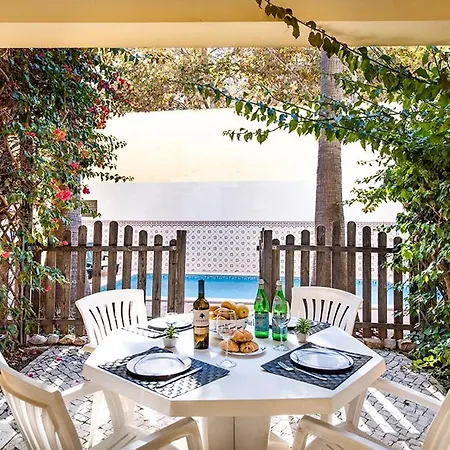 Casa *